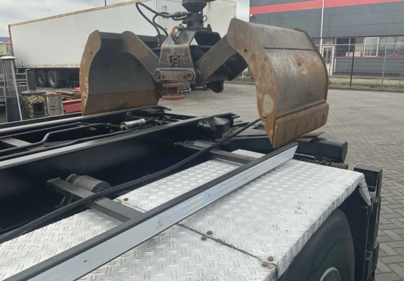 Man Tgs 26.360 Palfinger 3 странно изсипване 6х4, снимка 12 - Камиони - 51777881