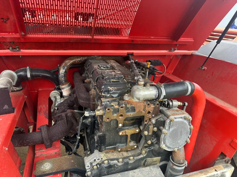 Телескопични товарачи Manitou 1635 MRT, снимка 8 - Индустриална техника - 52800314