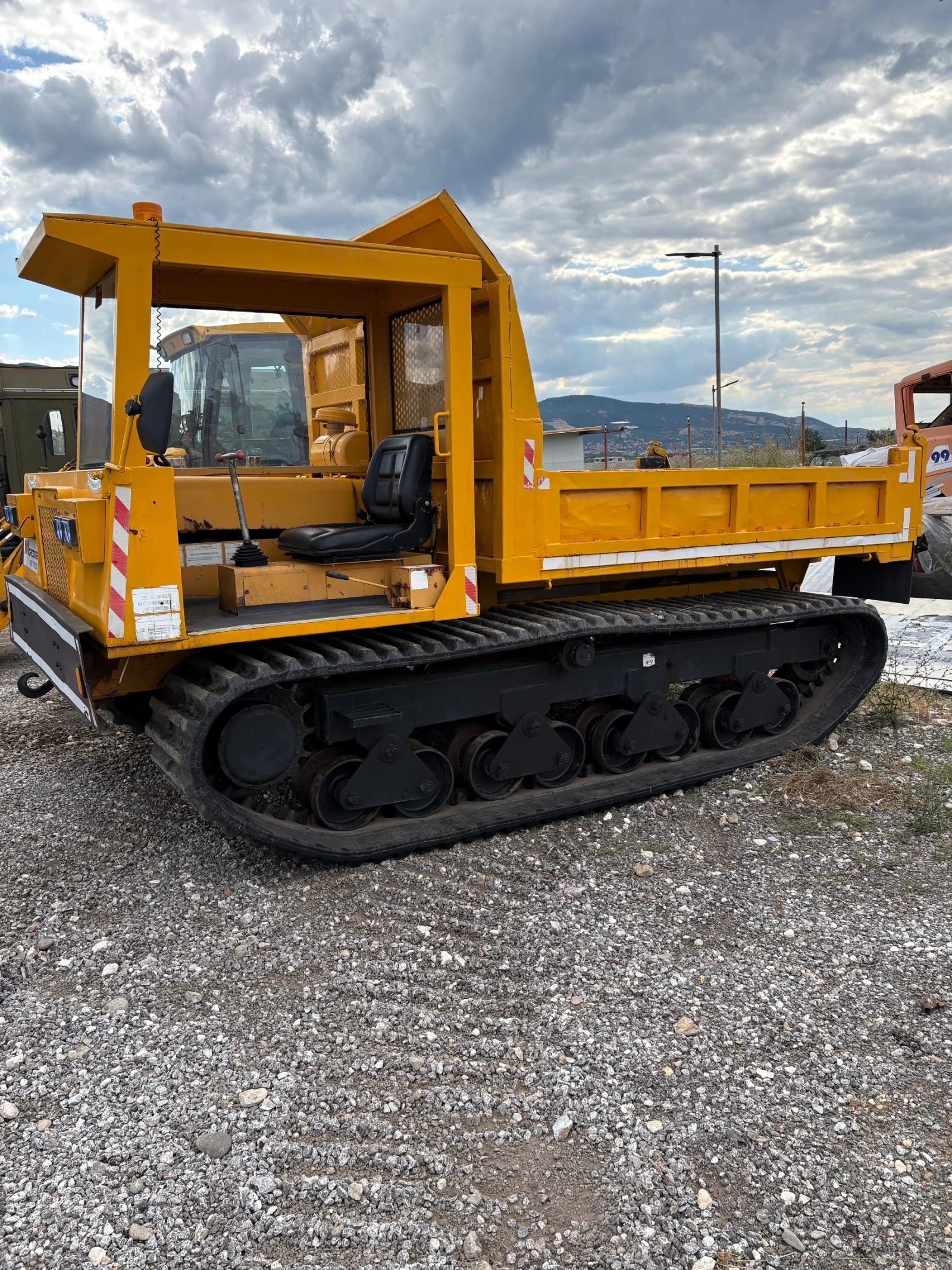 ����� ������� Atlas Copco Morooka MST800 | Mobile.bg � ����������� 2