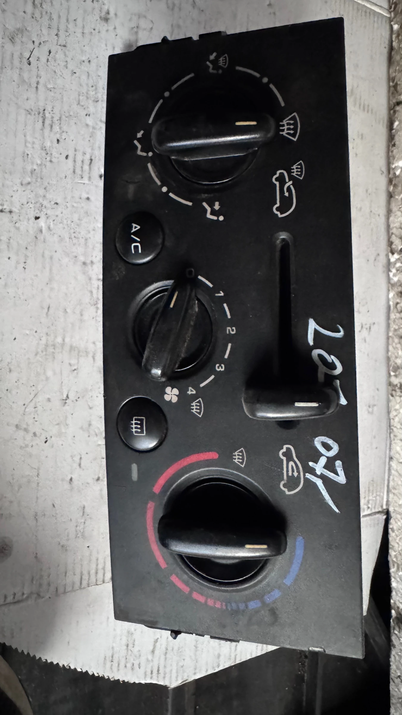 ���������� ���� / ����� / ����� �� Peugeot 207 - 69917001 / 69910002 | Mobile.bg � ����������� 1