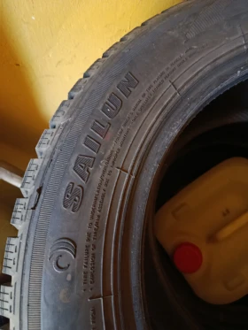 Гуми Зимни 215/60R17, снимка 3