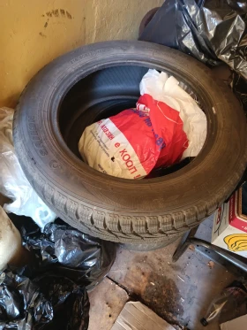 Гуми Зимни 215/60R17, снимка 1