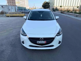 Mazda 2 1.5i SkyActiv-G Revolution Automat, снимка 3