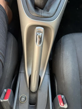 Toyota Auris 1.4 D4D, снимка 9