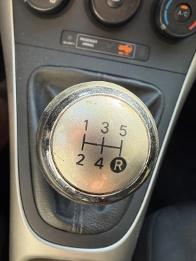 Toyota Auris 1.4 D4D, снимка 13