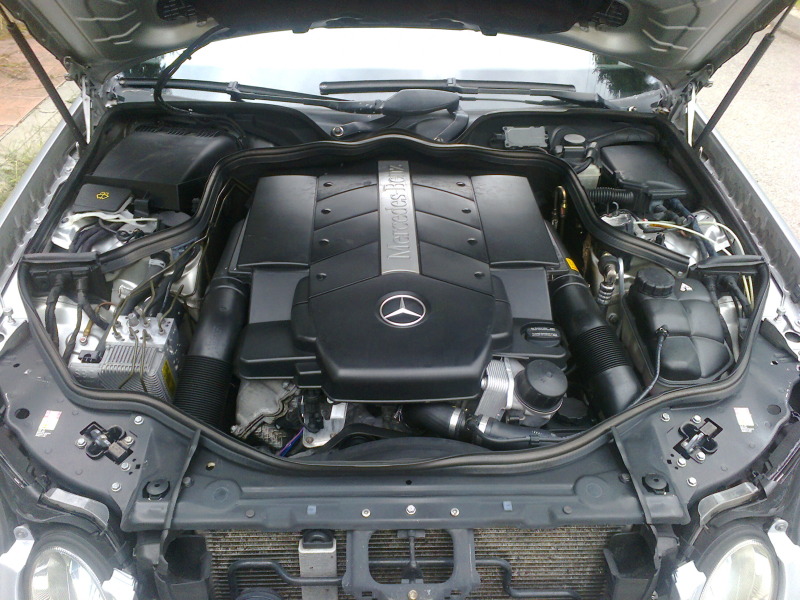 Mercedes-Benz E 500 500 V8 306K, снимка 14 - Автомобили и джипове - 42114165