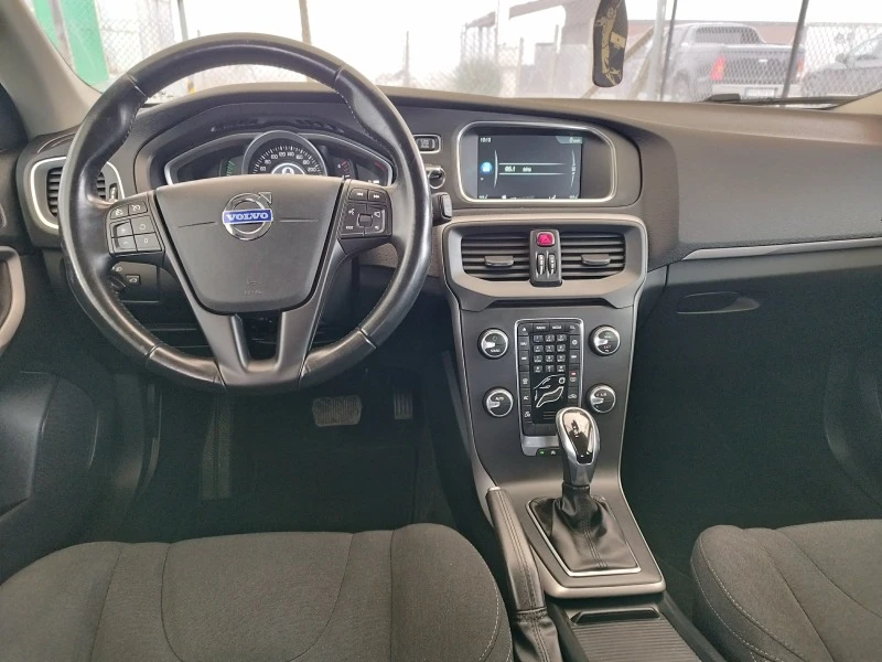 Volvo V40 1.6     D2   EVRO  5B, снимка 9 - Автомобили и джипове - 44033348