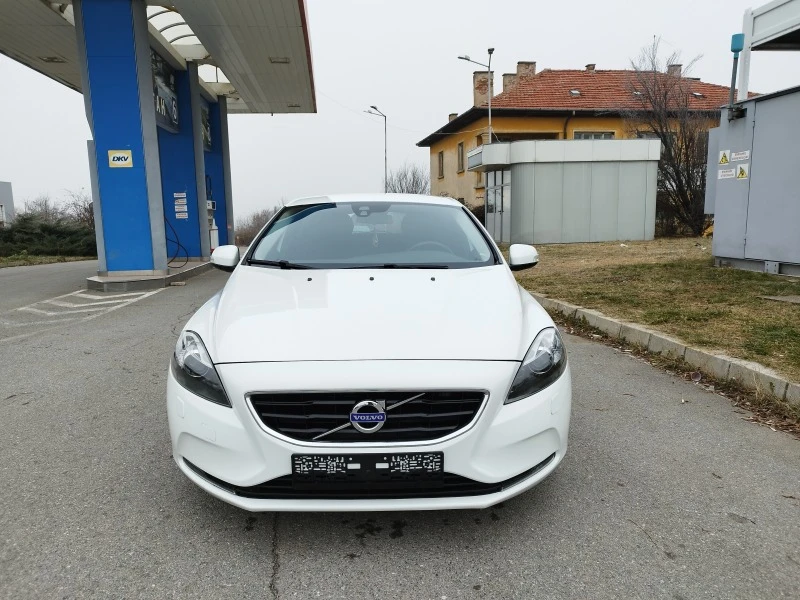 Volvo V40 1.6     D2   EVRO  5B, снимка 1 - Автомобили и джипове - 44033348