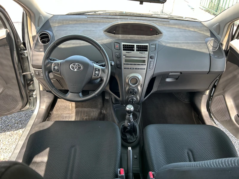 Toyota Yaris 1.4D-4D, снимка 11 - Автомобили и джипове - 47002934