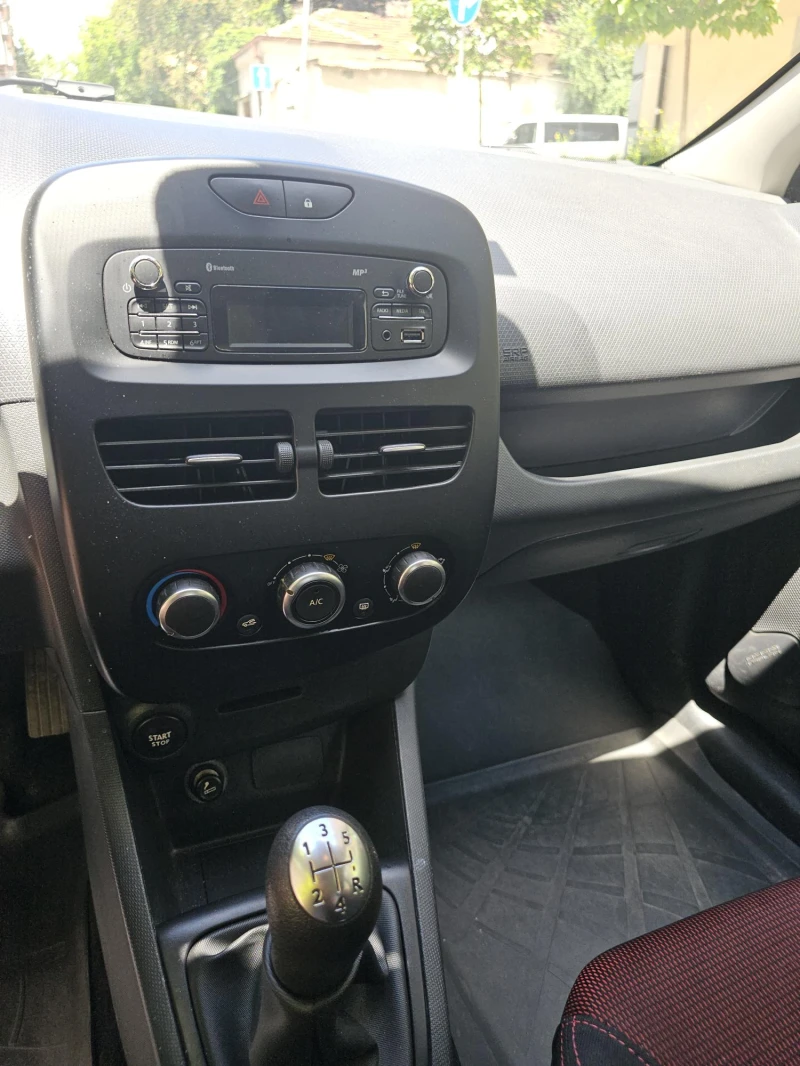 Renault Clio, снимка 5 - Автомобили и джипове - 47697319