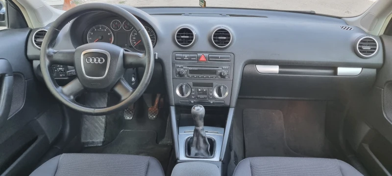 Audi A3 1.6 I KLIMA ITALY, снимка 15 - Автомобили и джипове - 47345965