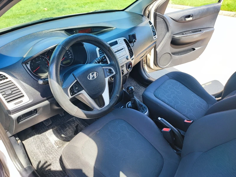 Hyundai I20, снимка 5 - Автомобили и джипове - 47884384