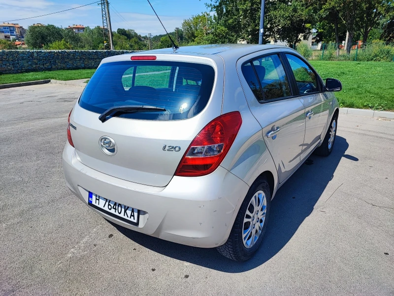 Hyundai I20, снимка 9 - Автомобили и джипове - 47884384