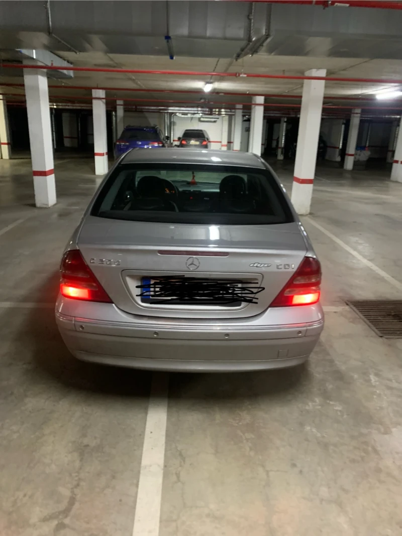 Mercedes-Benz C 200, снимка 2 - Автомобили и джипове - 48389060