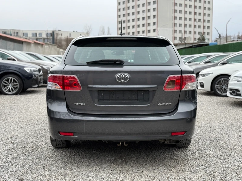 Toyota Avensis 1.8i/147hp/Подгрев на седалки, снимка 6 - Автомобили и джипове - 49454841