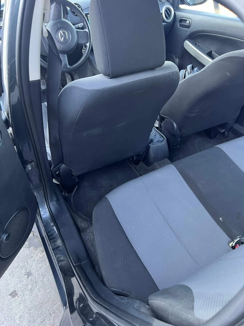 Mazda 2, снимка 6 - Автомобили и джипове - 52121993