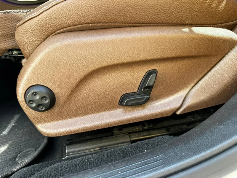 Mercedes-Benz E 220  9G-Tronic, снимка 11 - Автомобили и джипове - 52596177