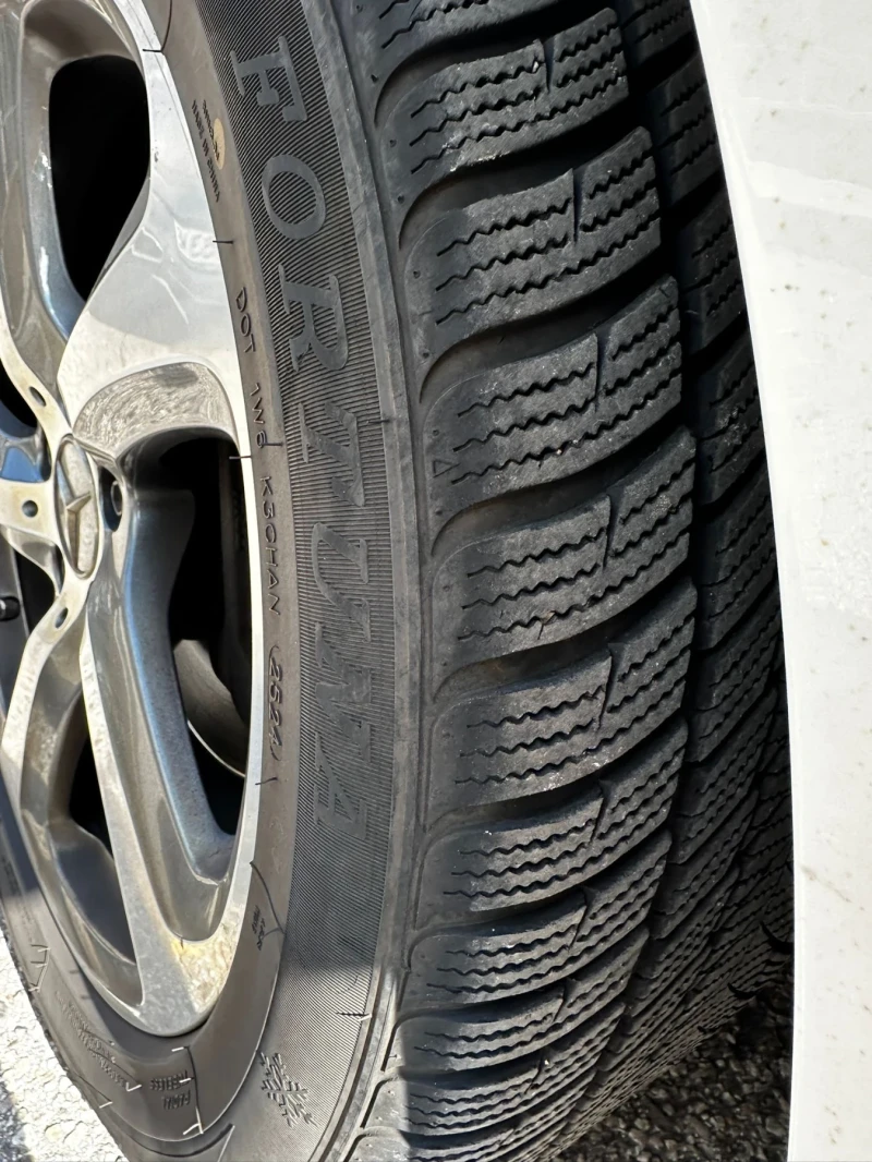 Mercedes-Benz E 220  9G-Tronic, снимка 9 - Автомобили и джипове - 52596177