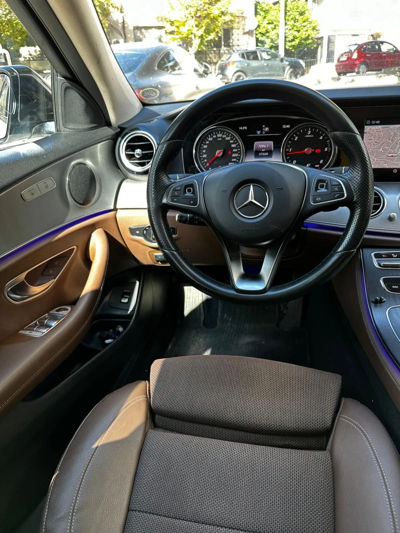 Mercedes-Benz E 220  9G-Tronic, снимка 4 - Автомобили и джипове - 52596177