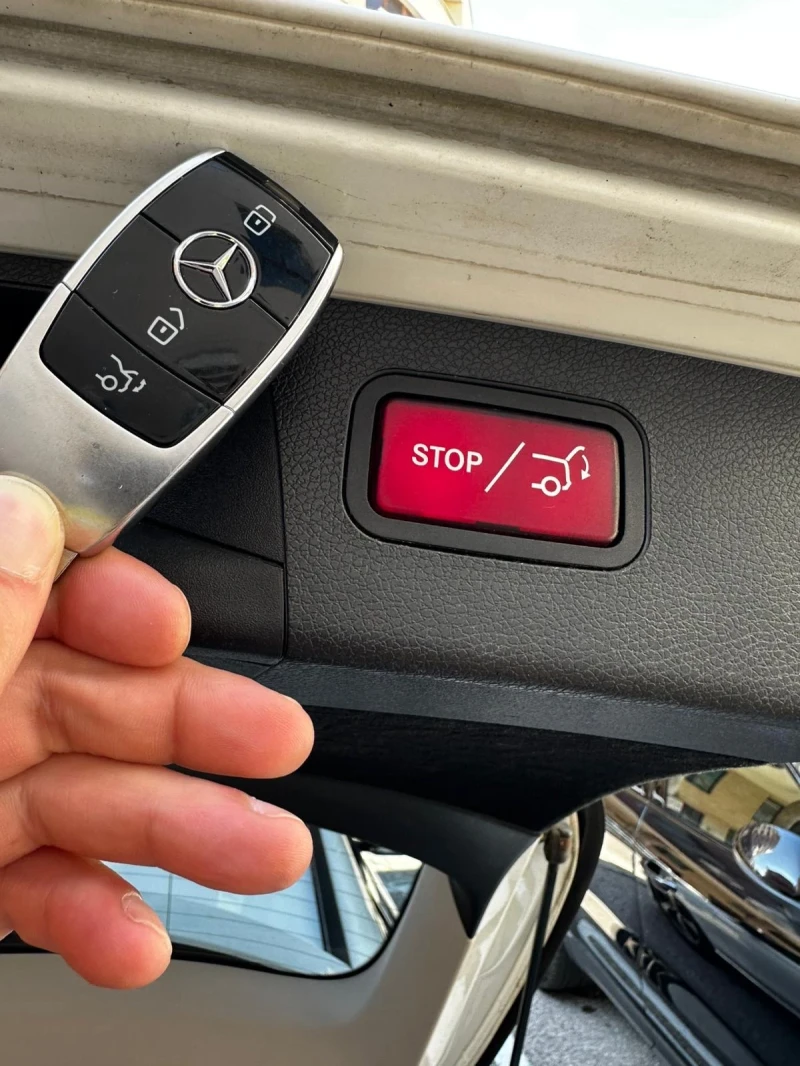 Mercedes-Benz E 220  9G-Tronic, снимка 10 - Автомобили и джипове - 52596177