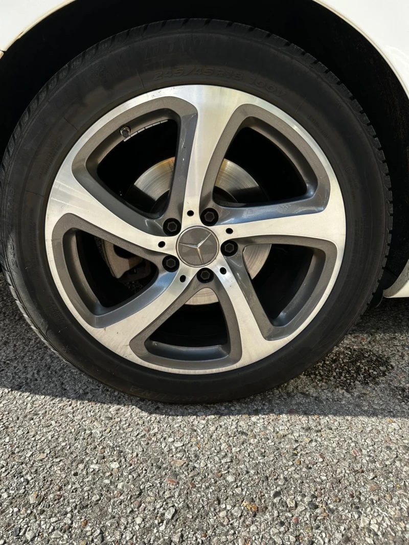 Mercedes-Benz E 220  9G-Tronic, снимка 6 - Автомобили и джипове - 52596177