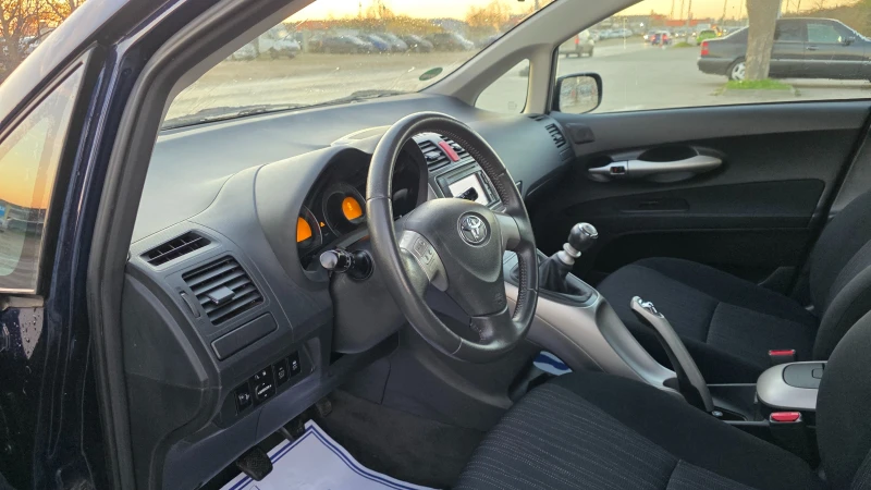 Toyota Auris КАТО ЧИСТО НОВА/НА КОЛЕДНА ПРОМОЦИЯ, снимка 7 - Автомобили и джипове - 52915229