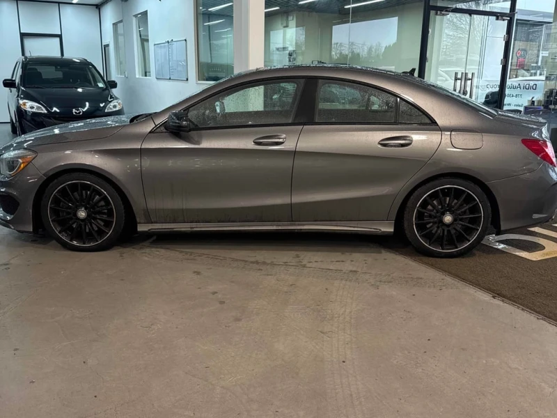 Mercedes-Benz CLA 250 4MATIC * ПЪЕЛН AMG ПАКЕТ * ВСИЧКИ ЕКСТРИ * , снимка 3 - Автомобили и джипове - 53305198