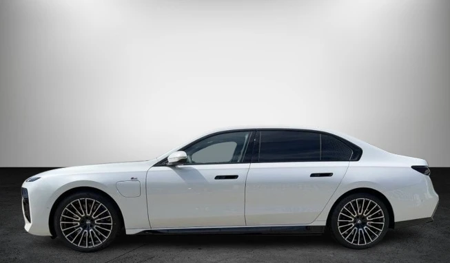 BMW 750 e xDrive M-Sport = NEW= Individual Гаранция - изображение 4