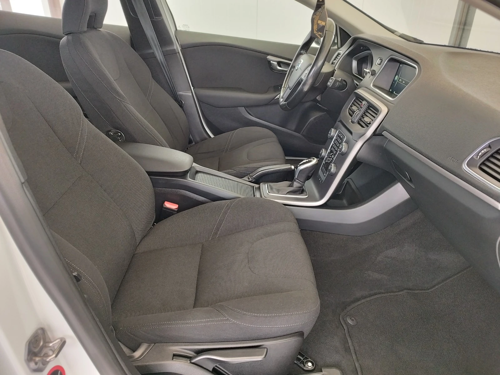 Volvo V40 1.6     D2   EVRO  5B | Mobile.bg — изображение 13