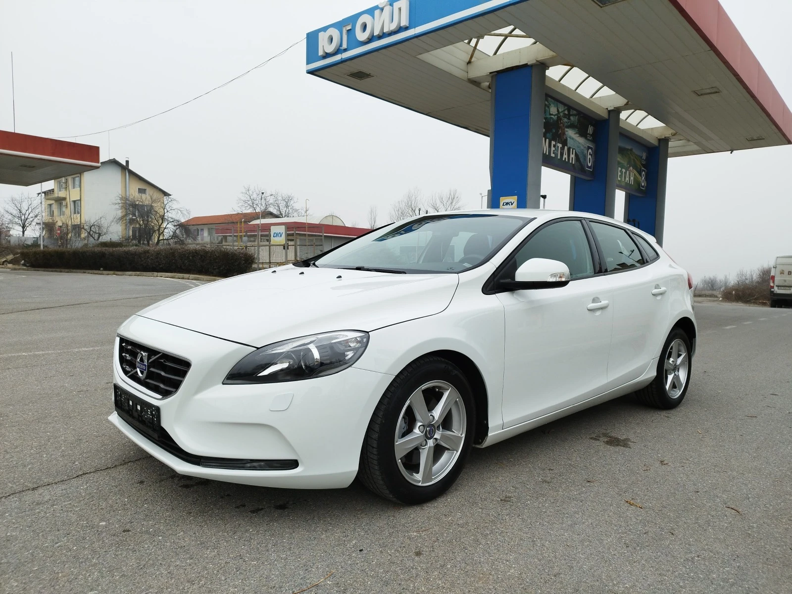 Volvo V40 1.6     D2   EVRO  5B - изображение 2