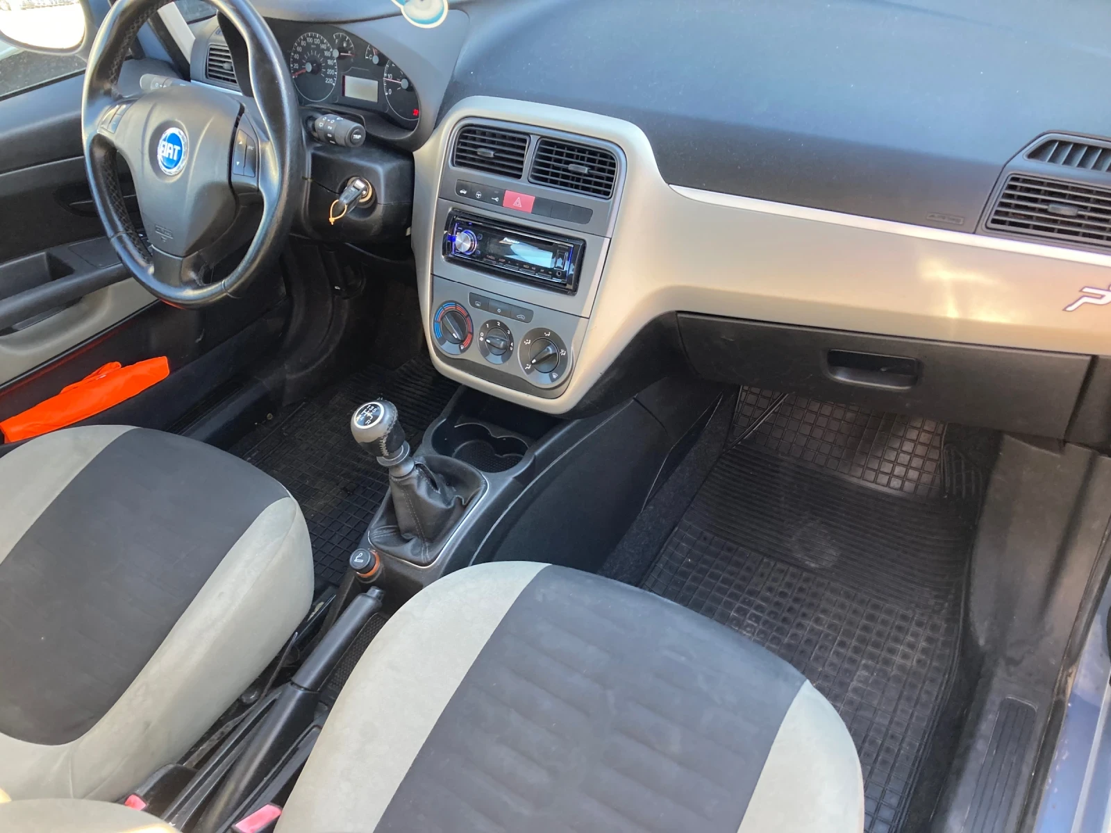 Fiat Punto 1.2 i klima, снимка 13 - Автомобили и джипове - 47622318