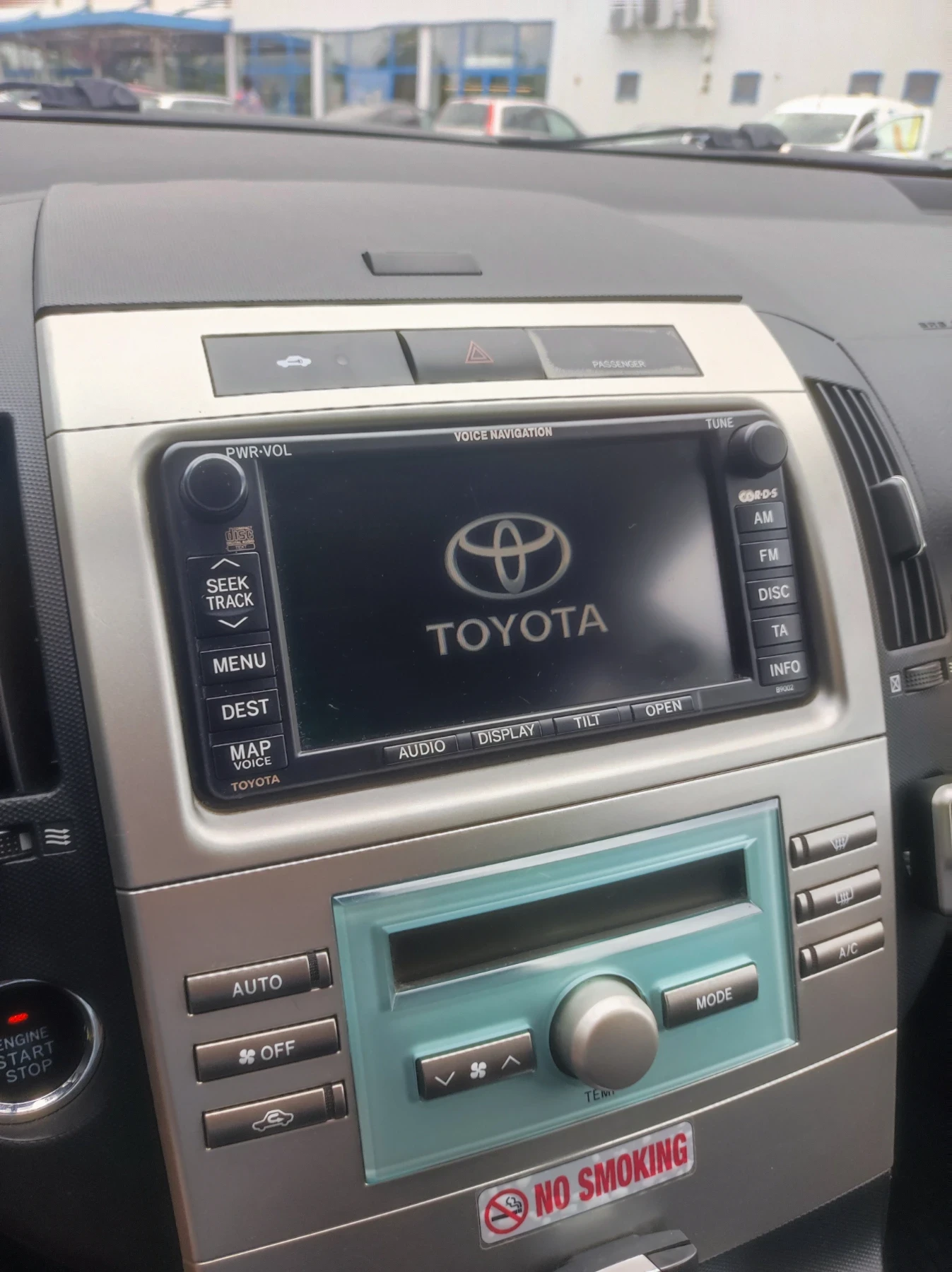 Toyota Corolla verso  - изображение 9