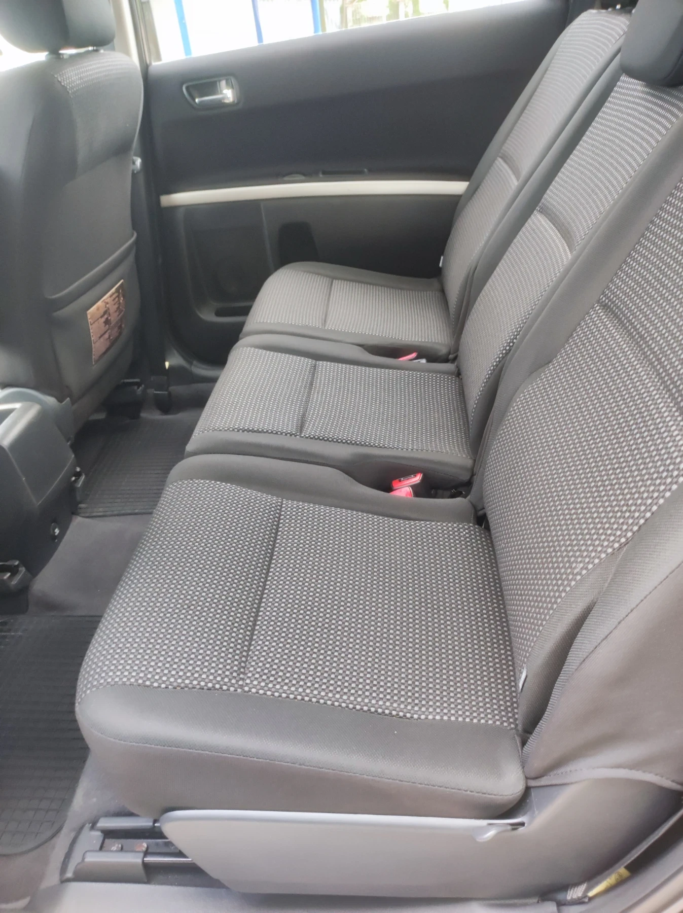Toyota Corolla verso  - изображение 7