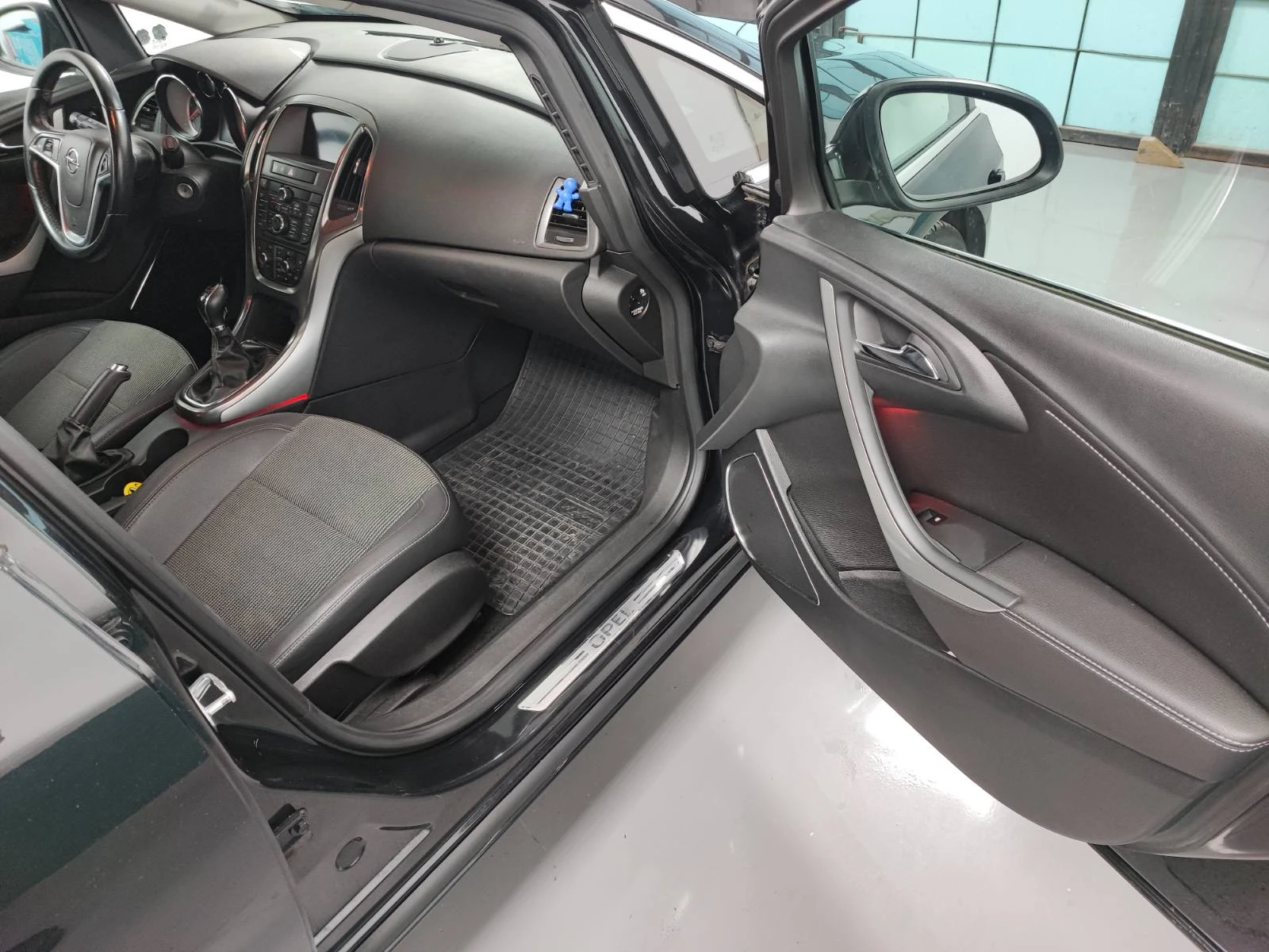Opel Astra 1.7 CDTI - изображение 10