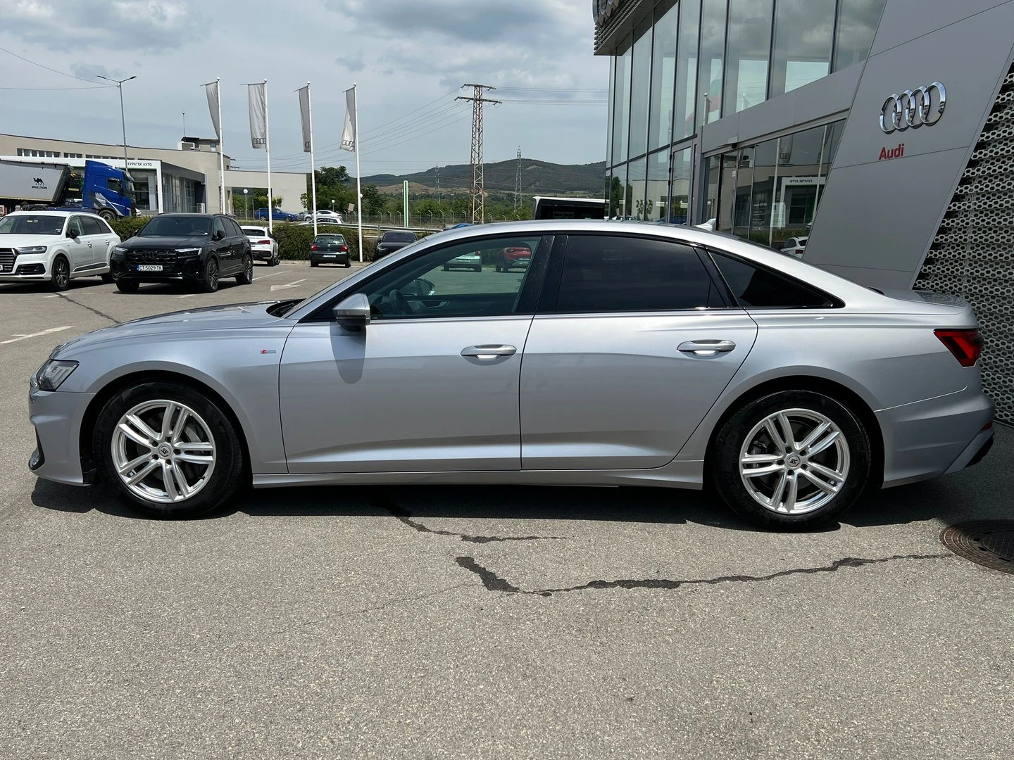 Audi A6 Limousine Sport 50 TDI quattro, снимка 6 - Автомобили и джипове - 52538109