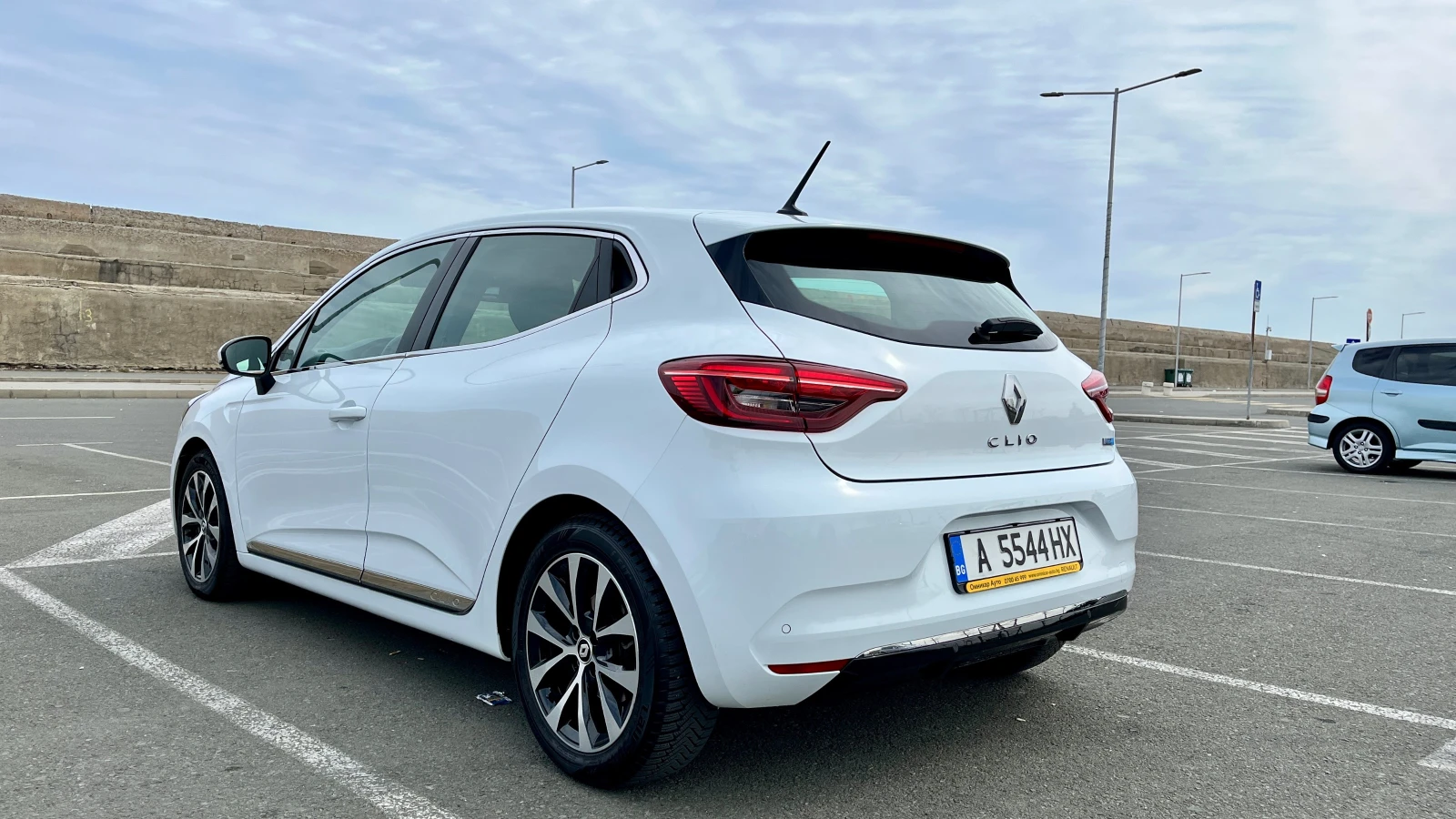 Renault Clio E-Tech Full Hybrid ГАРАНЦИЯ - изображение 3