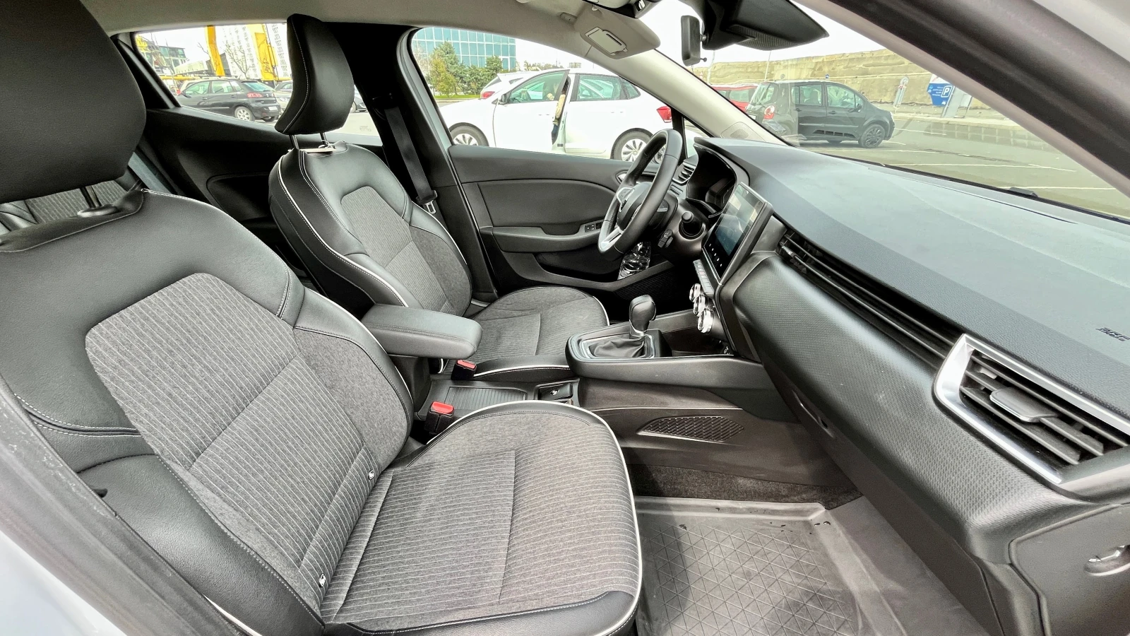 Renault Clio E-Tech Full Hybrid ГАРАНЦИЯ - изображение 6