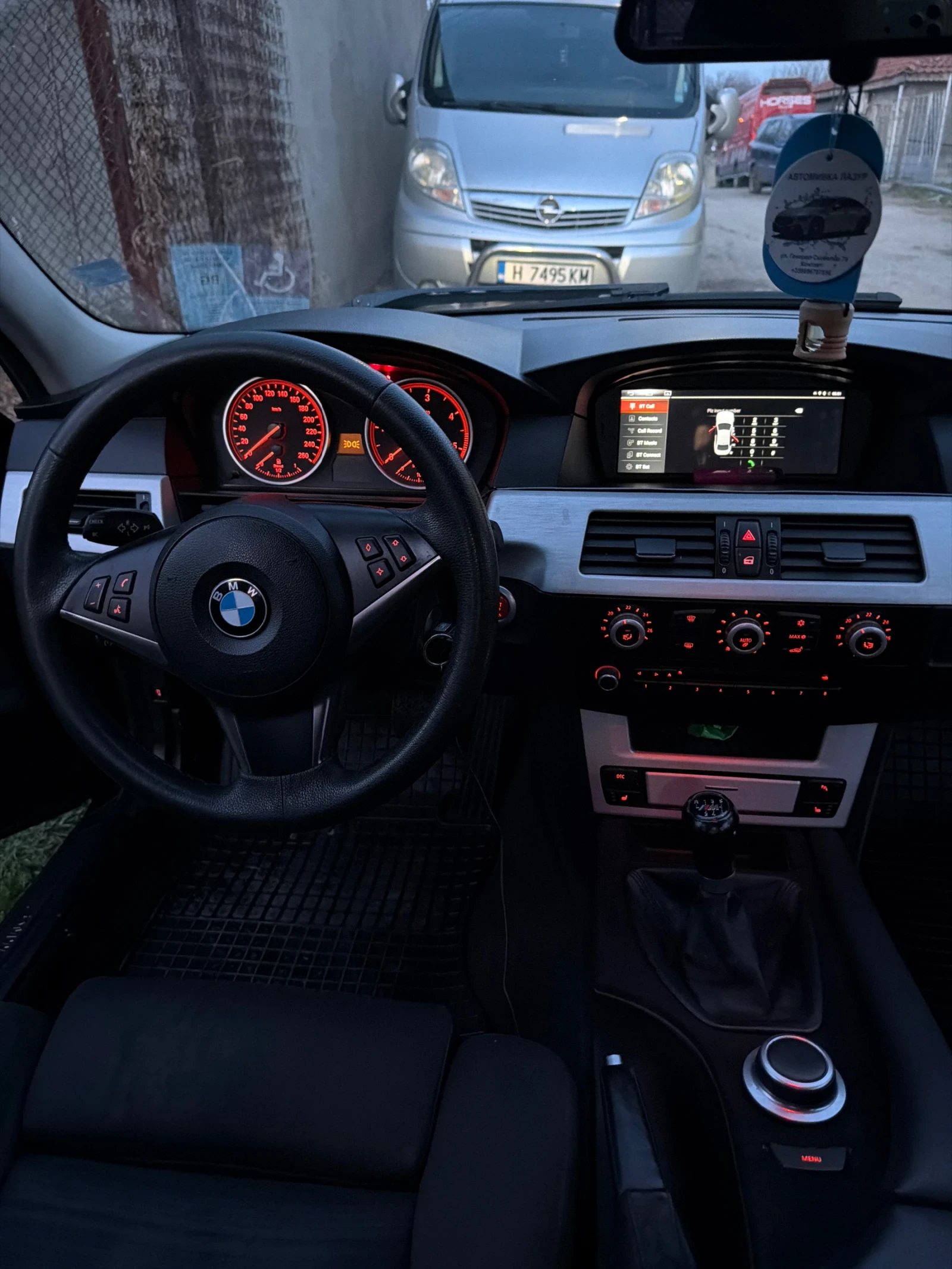 BMW 525  LCI (Facelift) РЪЧКА - НЕМСКИ ВНОС, снимка 8 - Автомобили и джипове - 53976817