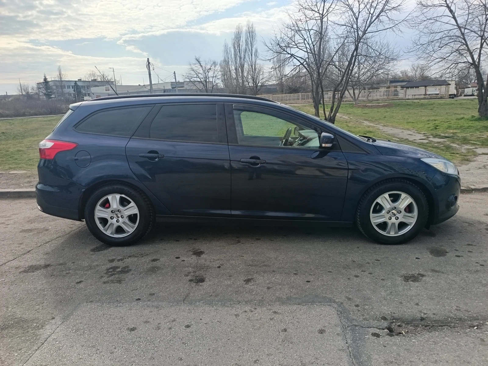 Ford Focus 1.6, снимка 4 - Автомобили и джипове - 54022931