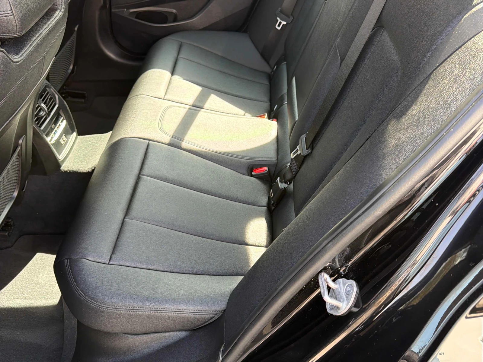 BMW 330 ПАНОРАМА * 6946КМ * БЕЗ ИНЦИДЕНТ * , снимка 10 - Автомобили и джипове - 54141536