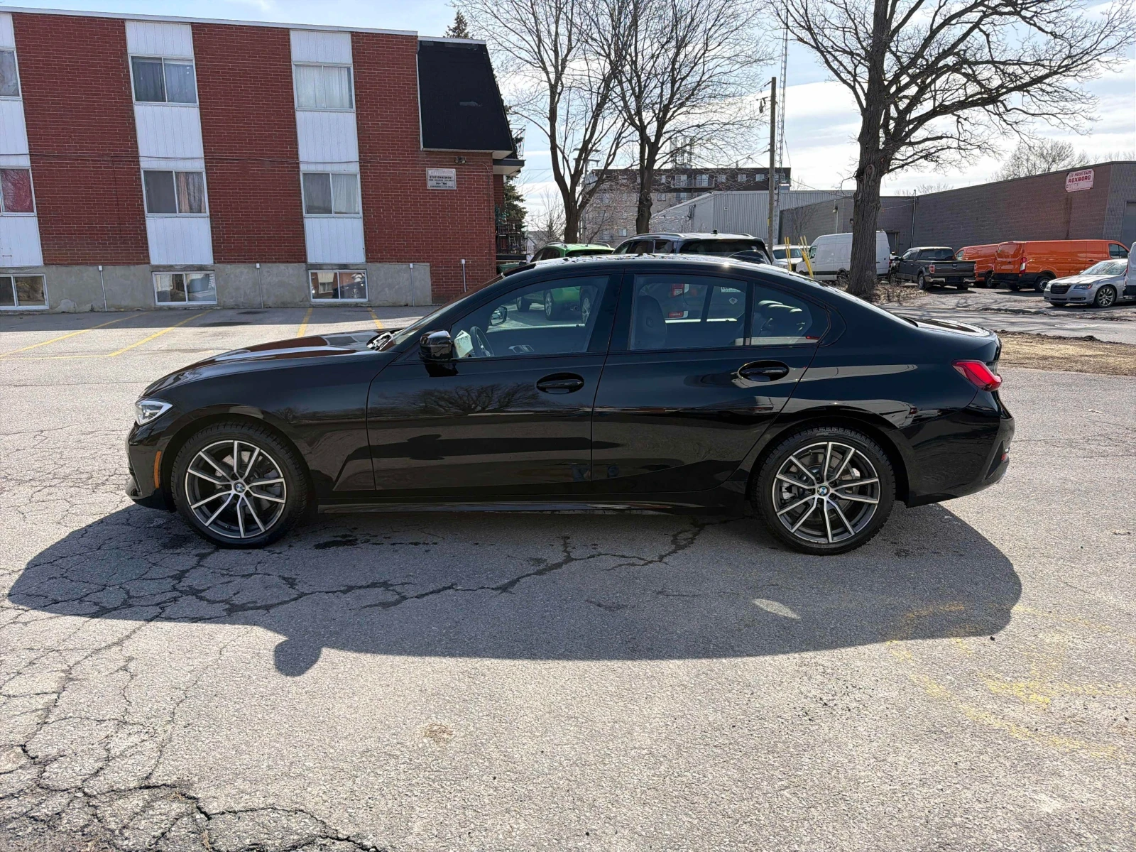 BMW 330 ПАНОРАМА * 6946КМ * БЕЗ ИНЦИДЕНТ * , снимка 4 - Автомобили и джипове - 54141536