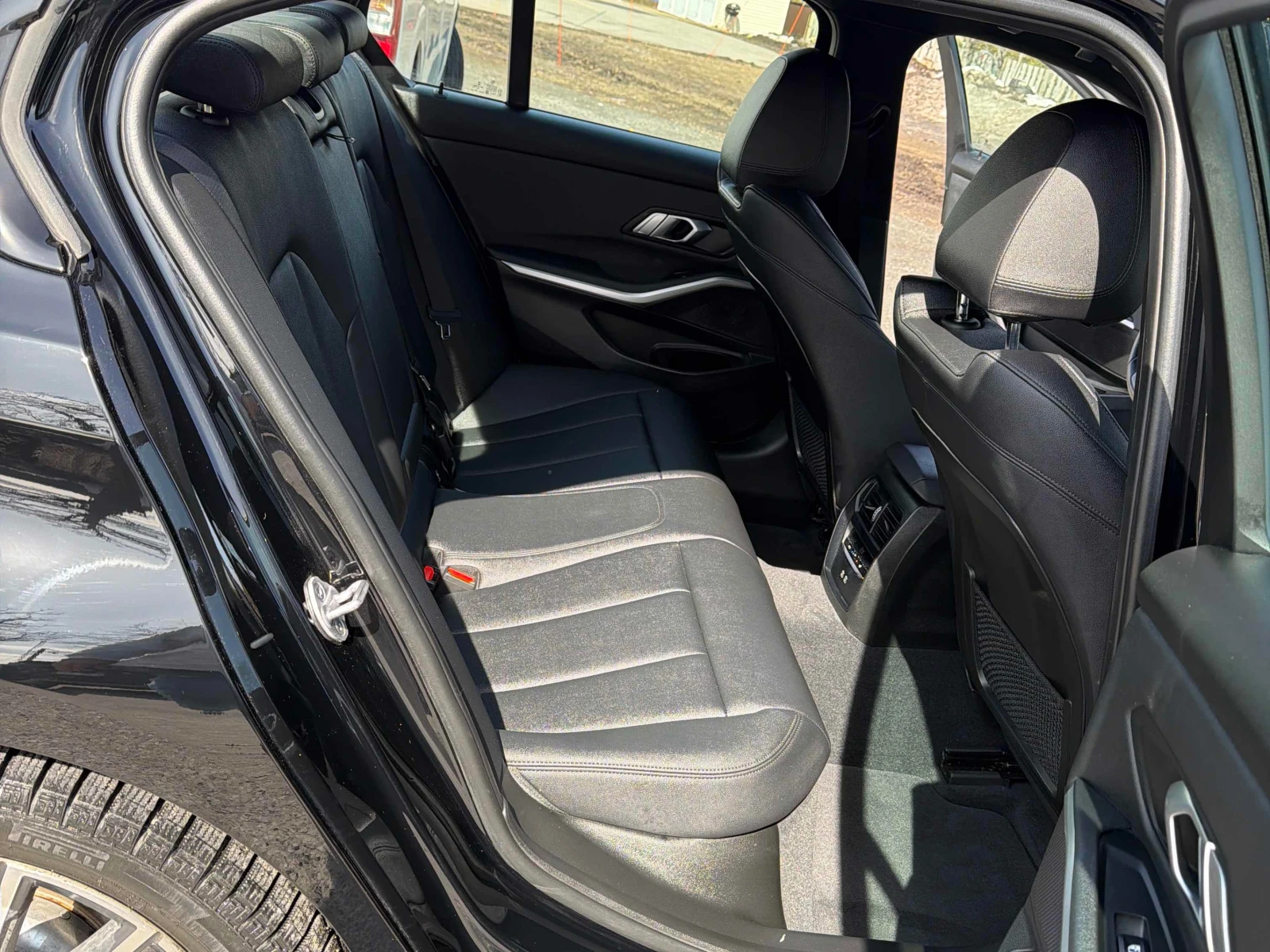 BMW 330 ПАНОРАМА * 6946КМ * БЕЗ ИНЦИДЕНТ * , снимка 11 - Автомобили и джипове - 54141536