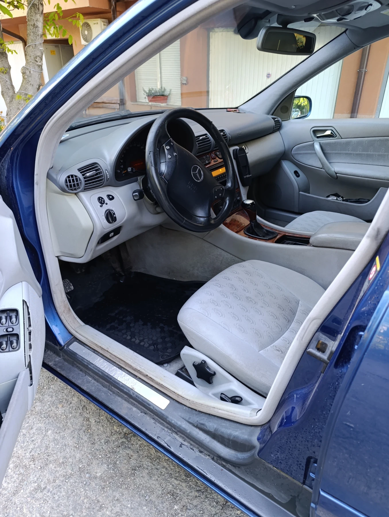 Mercedes-Benz C 220 220 CDI 150k.s., снимка 7 - Автомобили и джипове - 54387329