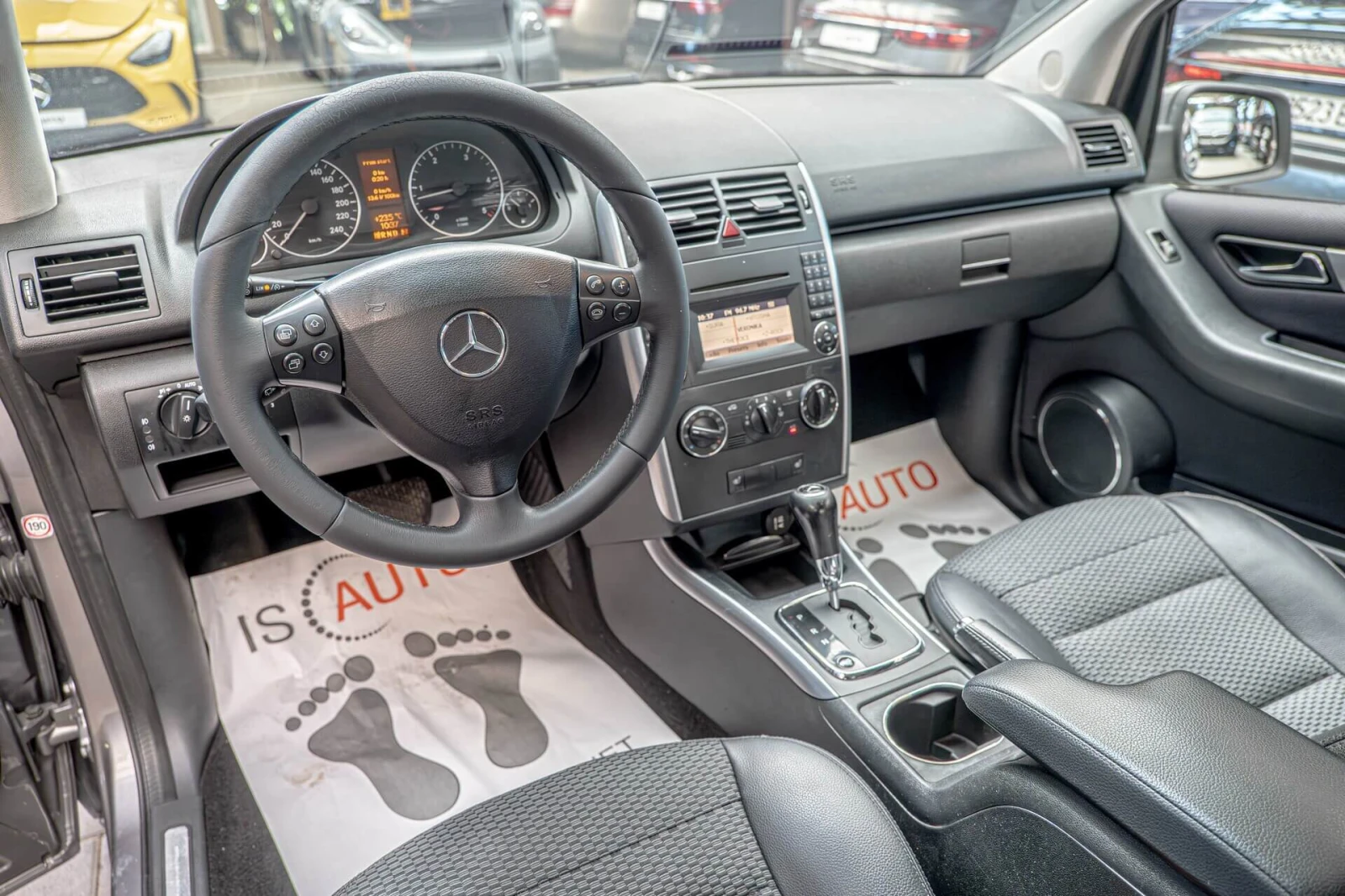 Mercedes-Benz A 200 CDI/Подгрев/Авантгард/Автомат/Темпомат, снимка 9 - Автомобили и джипове - 54830235