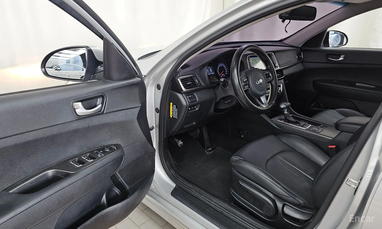 Kia K5 2.0* LUXURY* ПОДГРЕВ* КАМЕРА* КЕЙЛЕС* , снимка 5 - Автомобили и джипове - 55035672