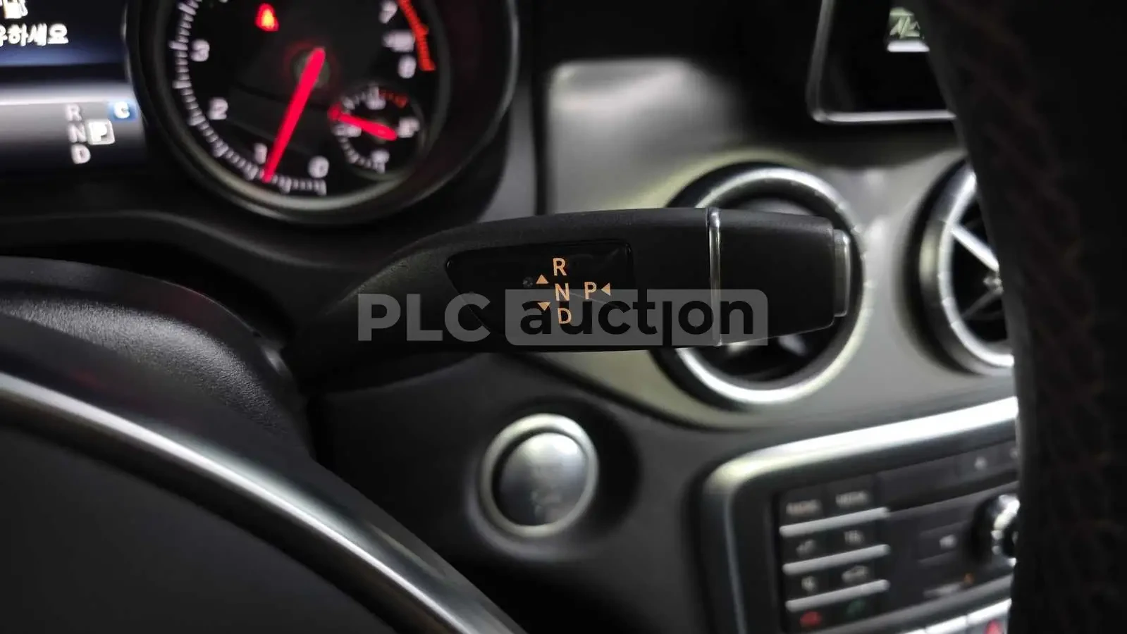 Mercedes-Benz CLA 220 4MATIC AMG LINE !УНИКАТ!FULL!!ПАНОРАМА, снимка 8 - Автомобили и джипове - 55067044