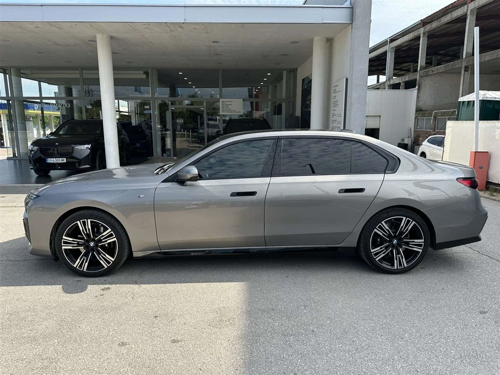 BMW 740 xDrive Sedan, снимка 3 - Автомобили и джипове - 55137253