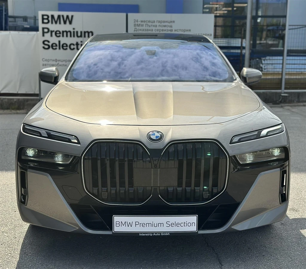 BMW 740 xDrive Sedan, снимка 13 - Автомобили и джипове - 55137253