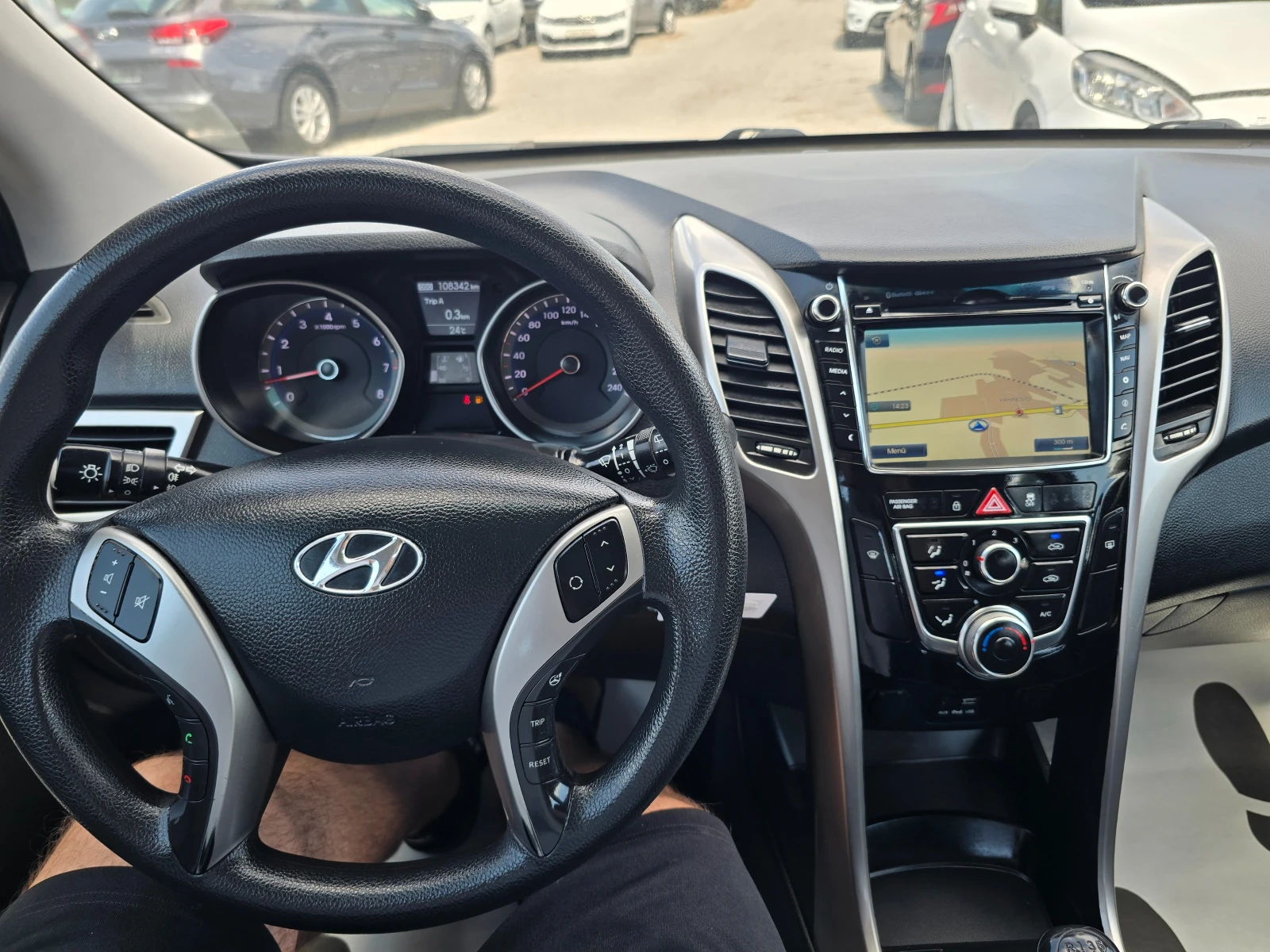 Hyundai I30 1.4I-100K.C-NAVI-CAMERA--EURO6, снимка 14 - Автомобили и джипове - 55221916