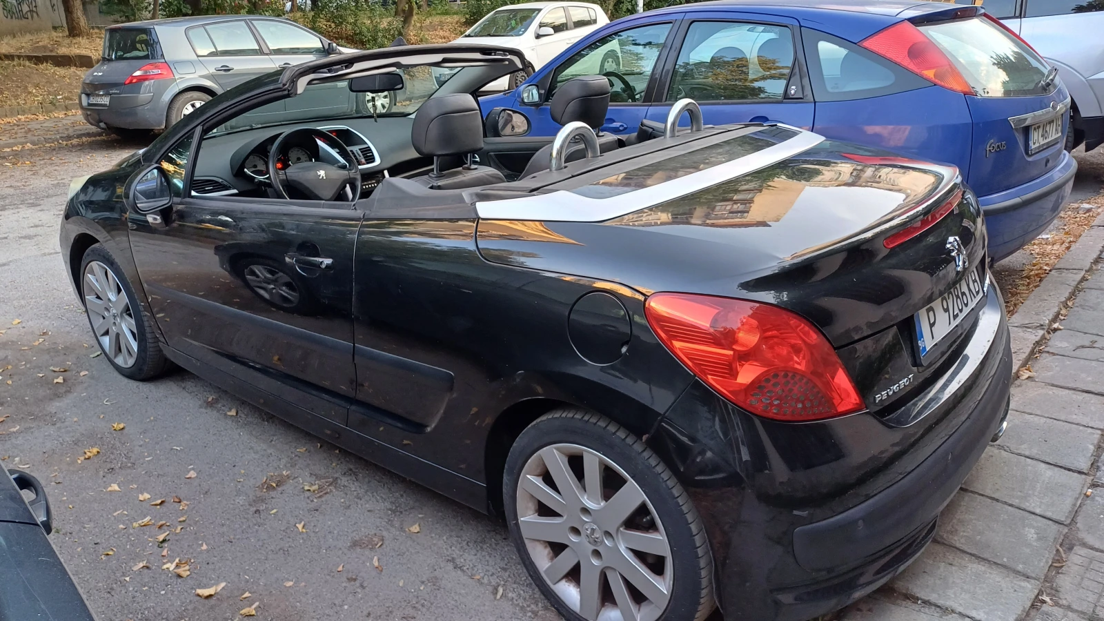 Peugeot 207 CC Cabrio 1.6T КОЖА, ПОДГРЕВ, КАСКО, снимка 2 - Автомобили и джипове - 56323063
